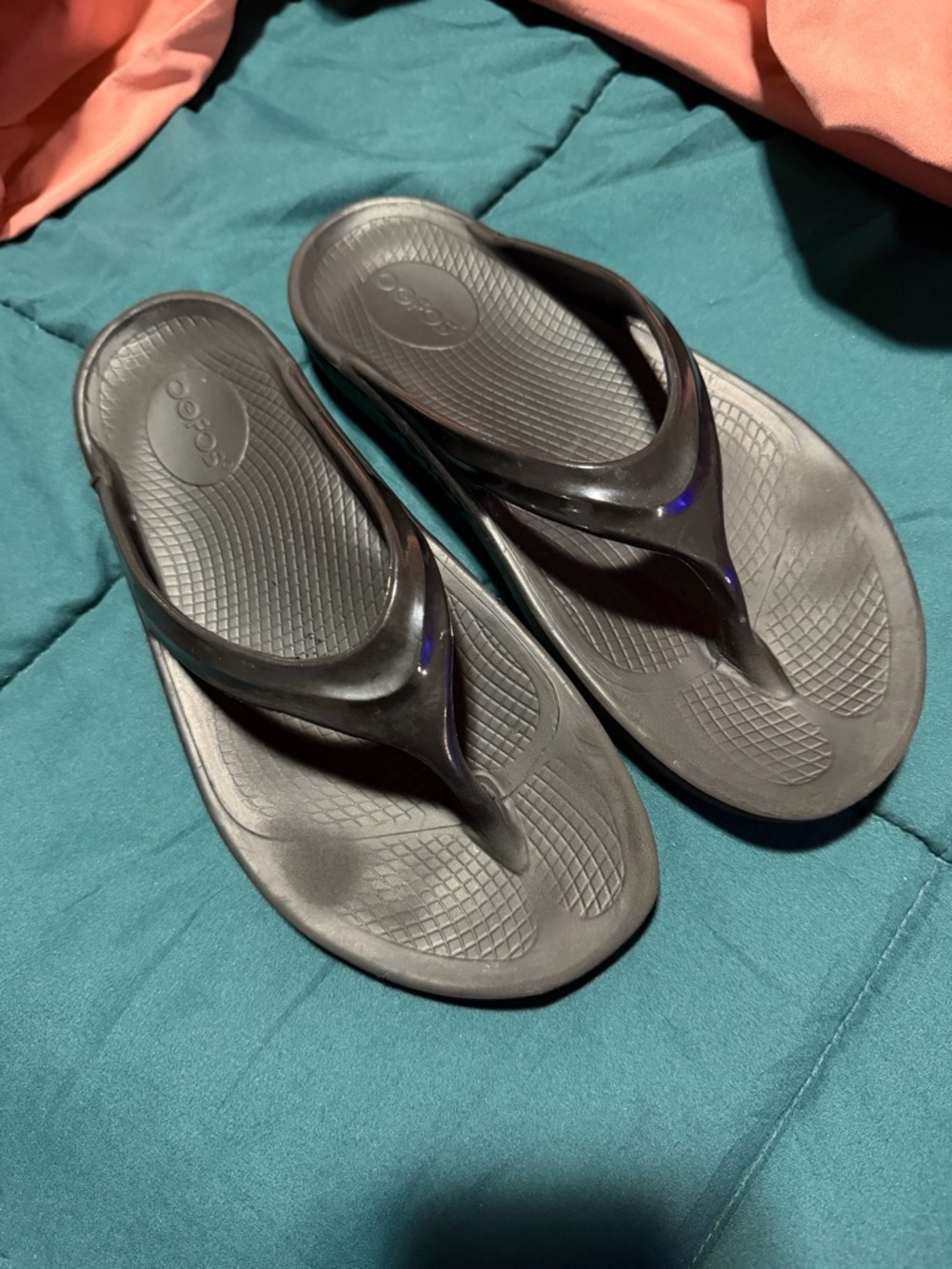 OOFOS Black Women’s Flip Flop Sandals